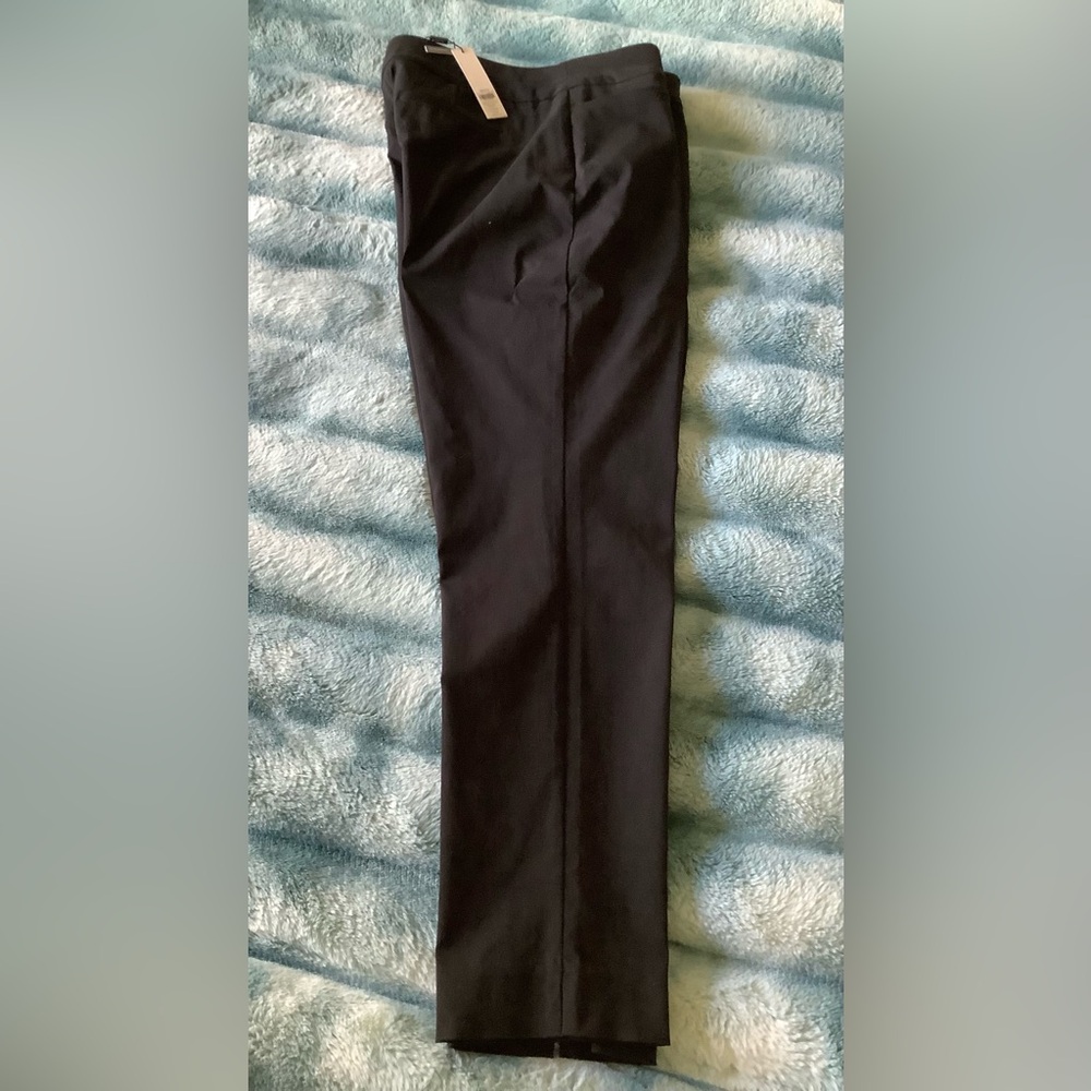 Chico's So Slimming Black Women’s Pants.